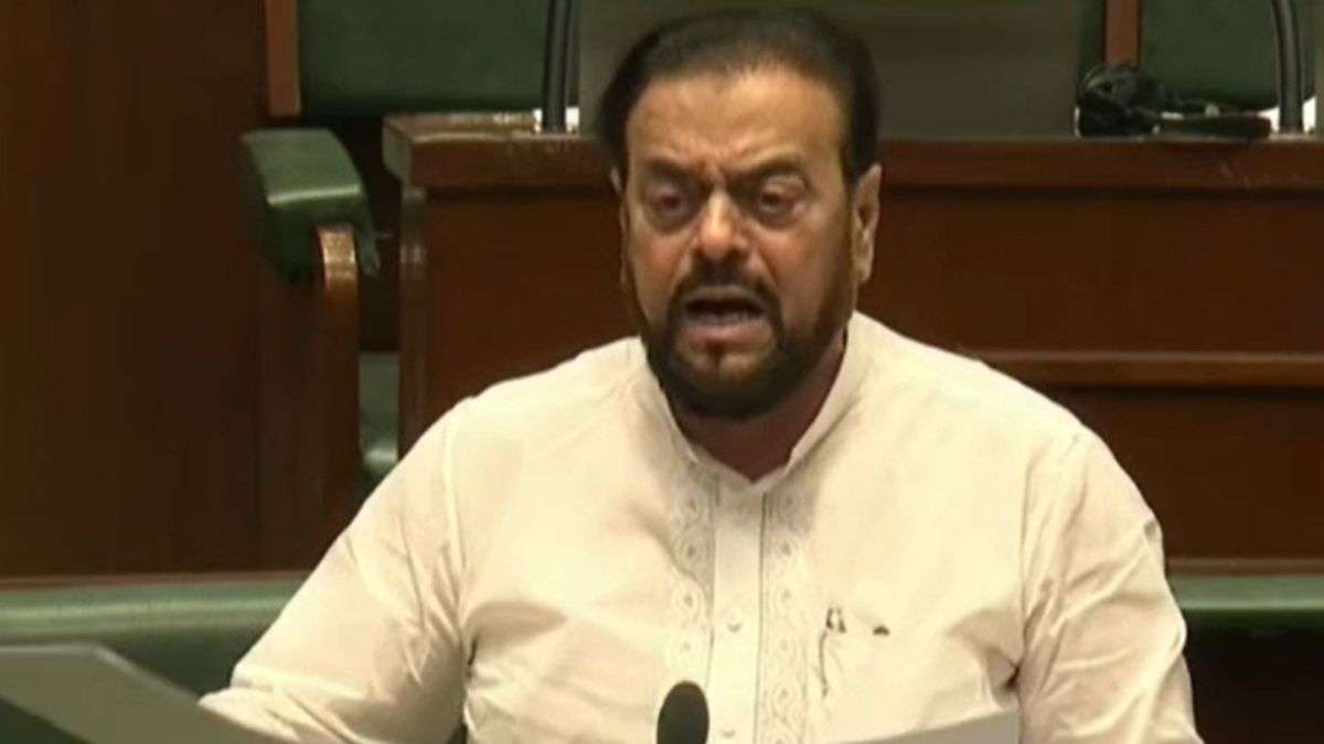 सपा विधायक अबू आजमी का विवादास्पद बयान, बोले- महाराष्ट्र में सुरक्षित नहीं मुस्लिम