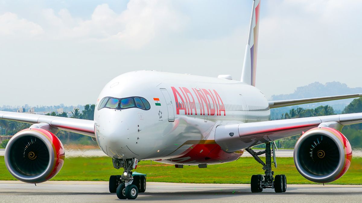 खाड़ी देशों में भीषण हमलों के बीच जेद्दा और दुबई के लिए स्पेशल फ्लाइट ऑपरेट करेगी एयर इंडिया, चेक करें डिटेल्स