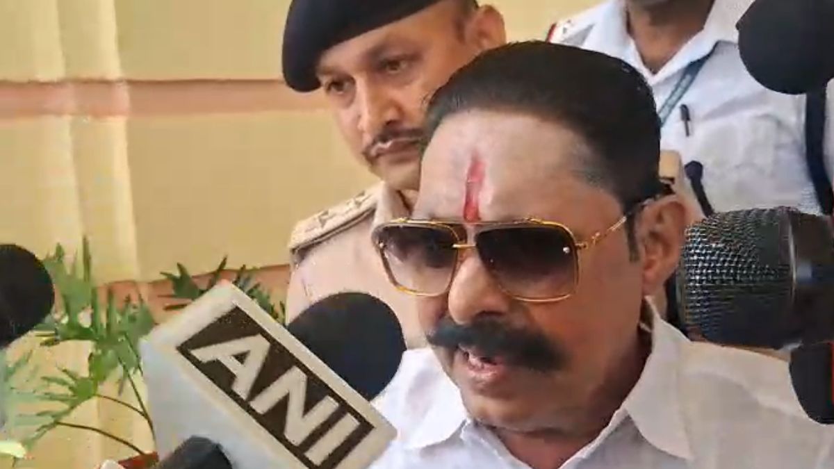 बिहार: अनंत सिंह का बड़ा ऐलान, बोले- "अगर नीतीश कुमार CM नहीं रहे तो चुनाव नहीं लड़ूंगा, अब बेटे इलेक्शन लड़ेंगे"