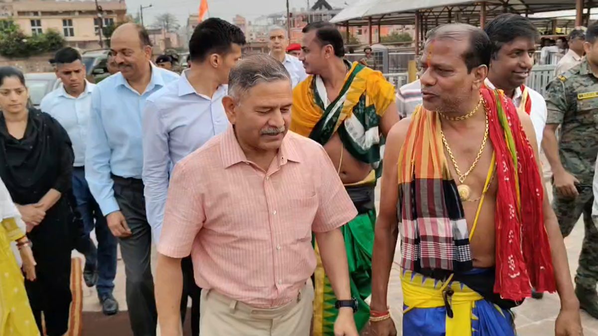 VIDEO: सेना प्रमुख जनरल उपेंद्र द्विवेदी ने ओडिशा दौरे पर जगन्नाथ मंदिर में पूजा की, जानें क्या कहा
