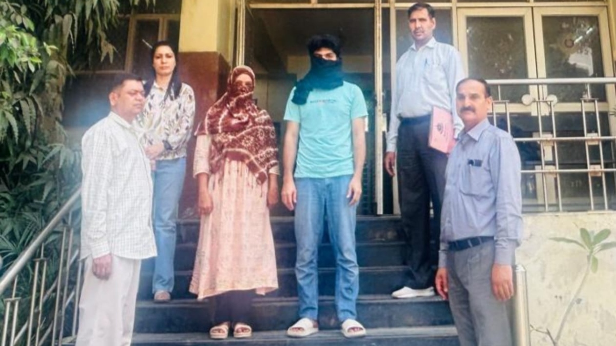 दिल्ली में गिरफ्तार हुए 2 बांग्लादेशी, एक बार डिपोर्ट हुए, फिर अवैध घुसपैठ की; देह व्यापार रैकेट से जुड़े थे दोनों