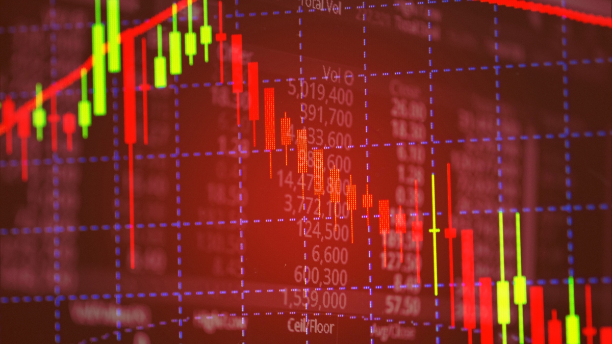 शेयर बाजार में भूचाल! सेंसेक्स 1600 अंक धड़ाम, निफ्टी 500 अंक टूटते ही निवेशकों के डूबे लाखों करोड़