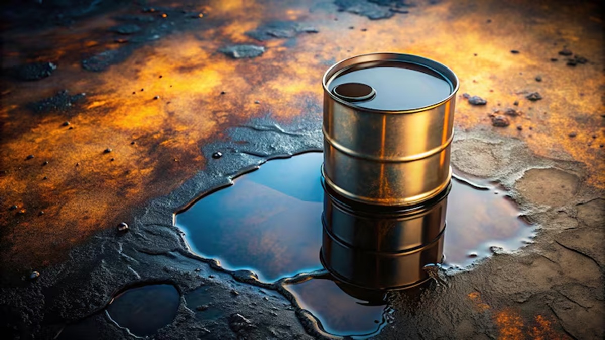 कच्चा तेल 8% हुआ महंगा, अमेरिका इजराइल-ईरान युद्ध से कीमतों में उबाल, जानें आज का भाव