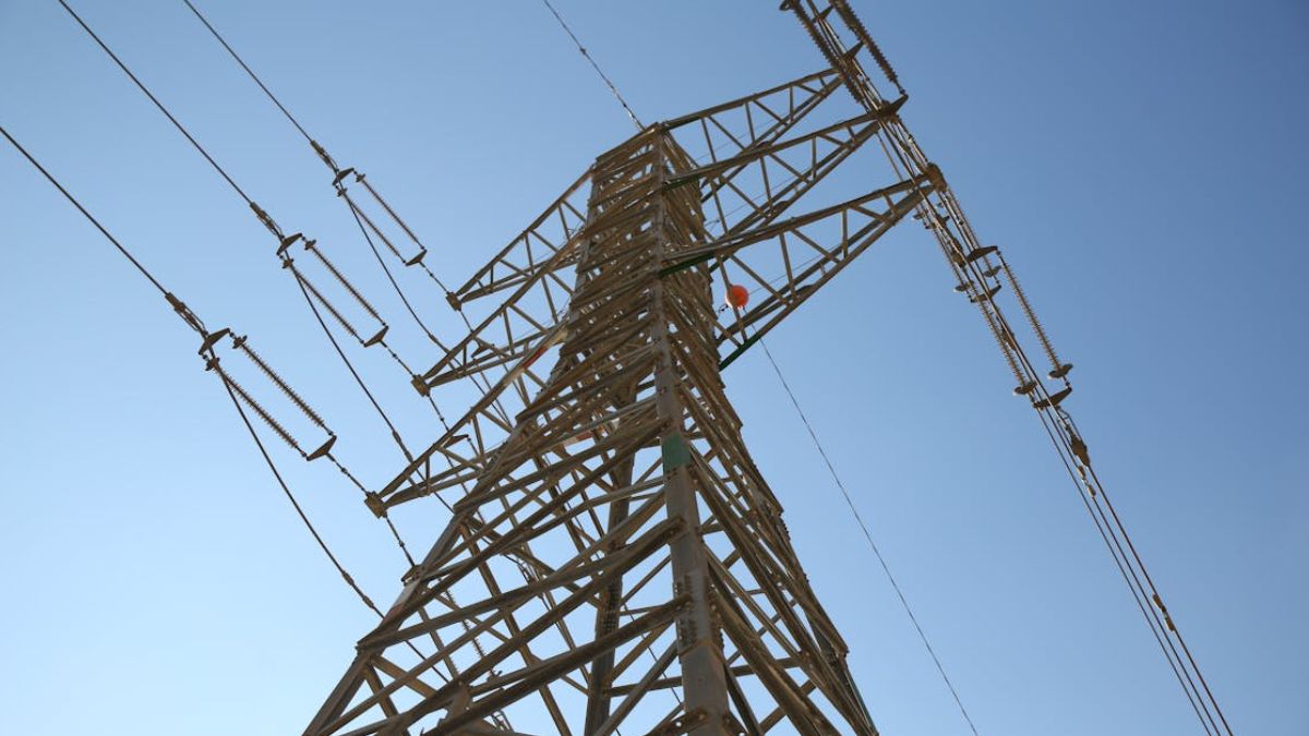 दिल्ली में करंट लगने से मजदूर की मौत, राजमिस्त्री भी हाई टेंशन तार की चपेट में आया; ऐसे हो गया दर्दनाक हादसा