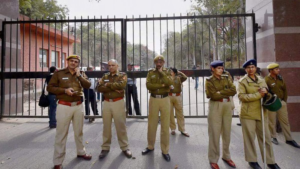 दिल्ली: पार्क में दोस्त के साथ वॉक कर रही थी मणिपुर की लड़की, हुई बदसलूकी, युवकों ने की मारपीट