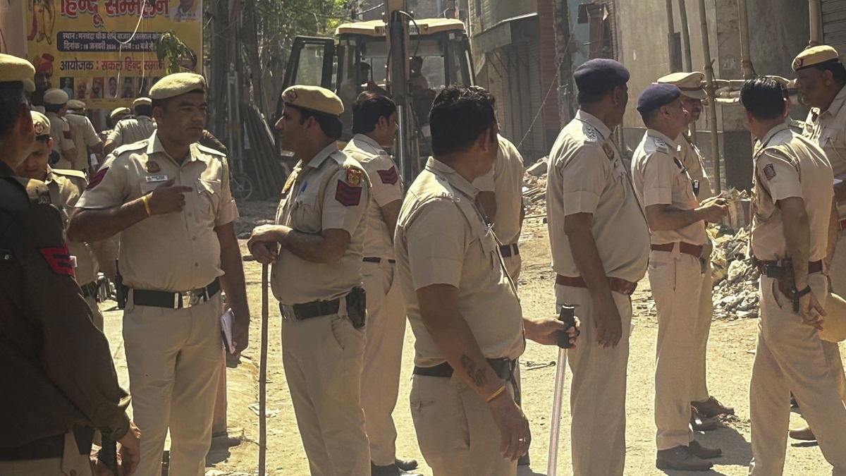 LPG संकट के बीच एक्टिव हुई दिल्ली पुलिस, गैस एजेंसियों के बाहर तैनात होंगे जवान