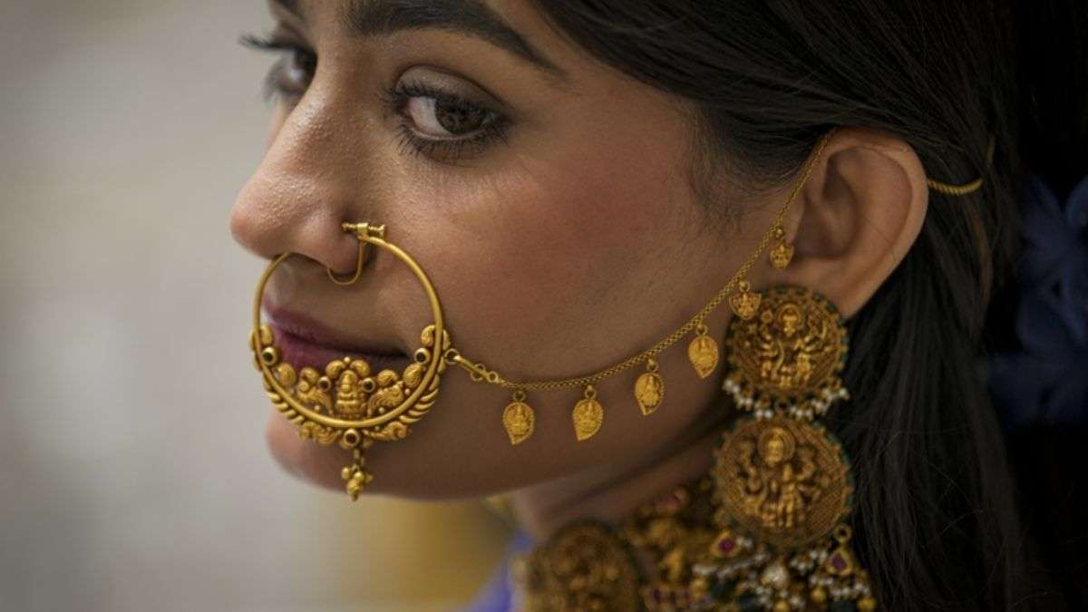 सोने की कीमतों में बड़ी गिरावट, चांदी भी हुई सस्ती- चेक करें ताजा भाव