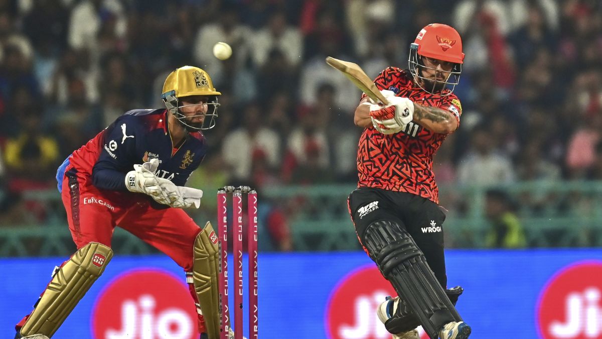 RCB vs SRH Head to Head Record: IPL में किस टीम का पलड़ा है भारी? बेंगलुरु और हैदराबाद का ऐसा है रिकॉर्ड