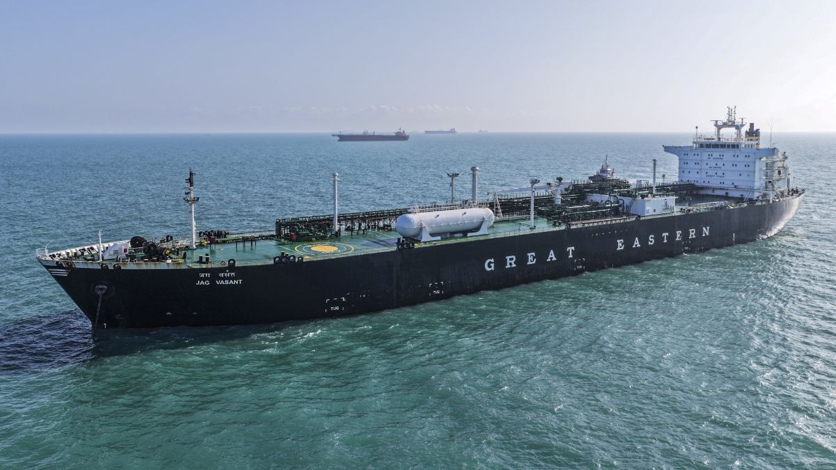 2 और LPG जहाज होर्मुज से सुरक्षित निकले, एक आज कच्छ के मुंद्रा पोर्ट पहुंचेगा, कितनी रसोई गैस ला रहे?