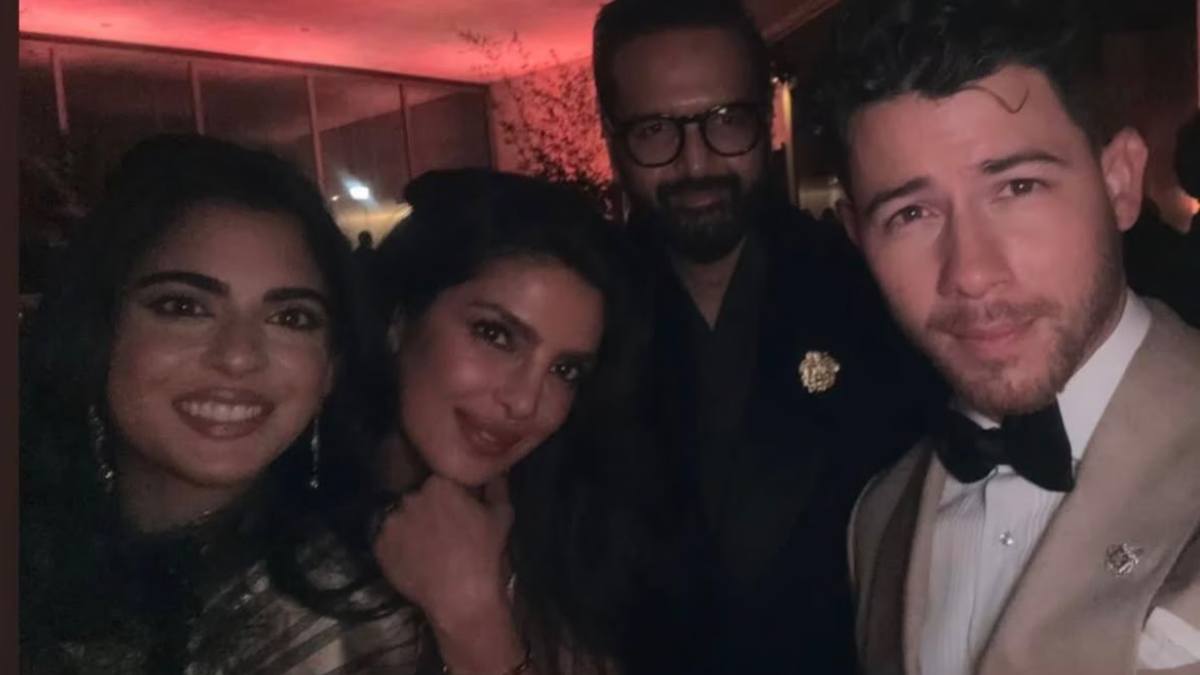 ऑस्कर की आफ्टर-पार्टी में छाई प्रियंका-ईशा की स्पेशल बॉन्ड, निक जोनस की सेल्फी में दिखी Inside झलक