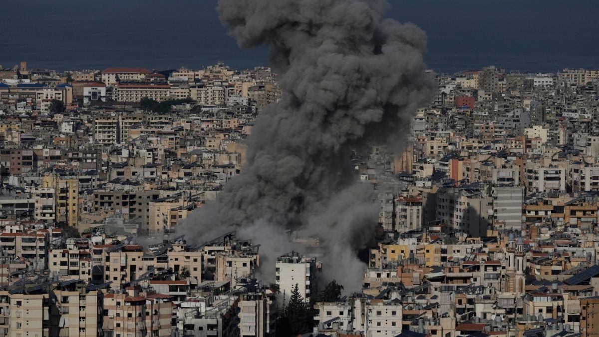 LIVE: इजरायल ने मार गिराया ईरानी फाइटर जेट YAK-130, IDF ने किया बड़ा दावा