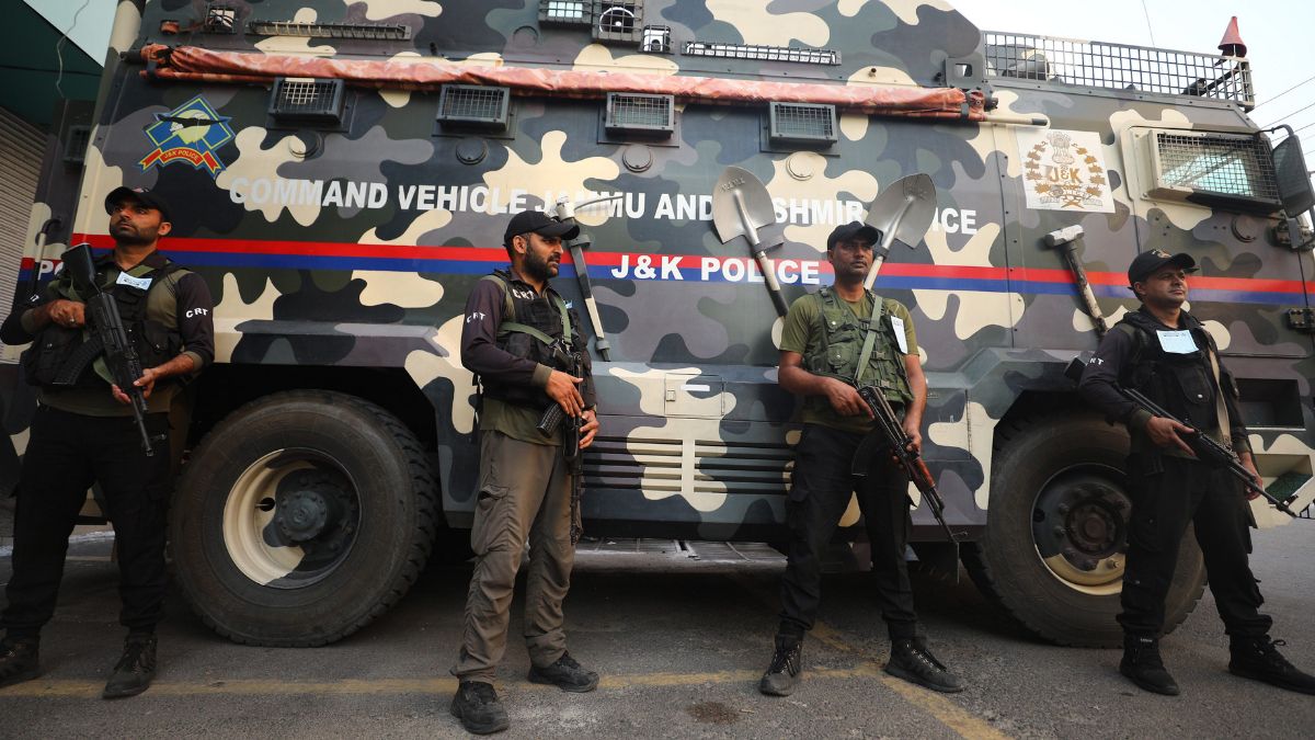 पहलगाम के एक होटल के खिलाफ FIR, विदेशी पर्यटकों के ठहरने की जानकारी छुपाने का आरोप; जानें पूरा मामला