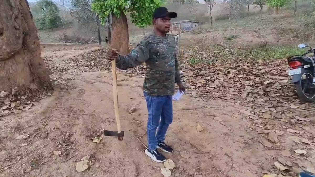 झारखंड के चाईबासा में पति-पत्नी की कुल्हाड़ी से हत्या, घर में सो रहे थे, तभी हुआ हमला