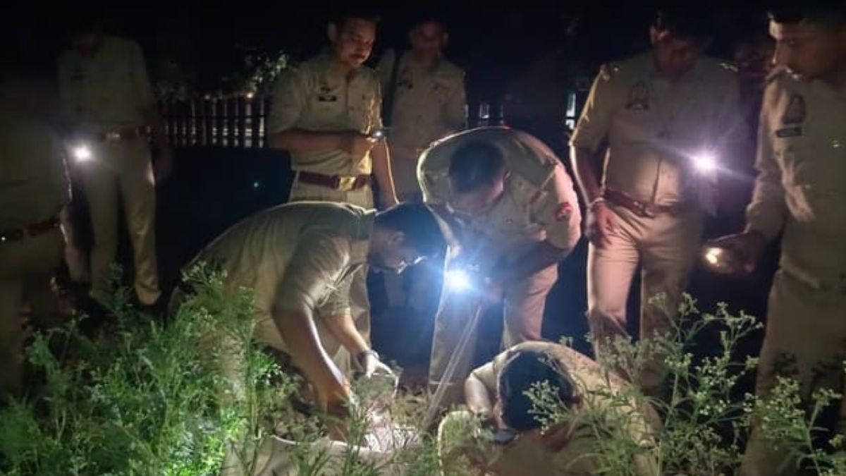 कानपुर में दिल्ली-प्रयागराज रेलवे रूट पर सिलेंडर ब्लास्ट, टला बड़ा हादसा! मौके पर बरामद हुआ ये दस्तावेज