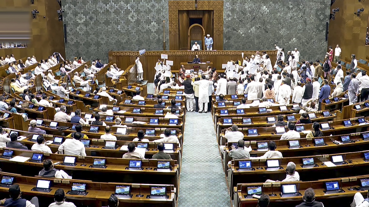 LIVE: आज बजट सत्र का दूसरा दिन, विपक्ष के निशाने पर स्पीकर; यहां पढ़ें सभी अपडेट्स