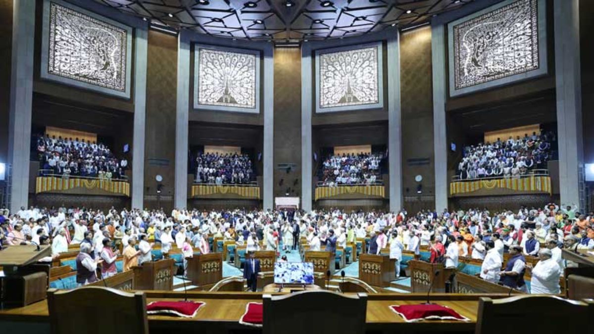 EPF पेंशन में बढ़ोतरी करेगी सरकार? संसदीय समिति ने कहा- 1000 रुपये न सम्मानजनक और न ही पर्याप्त