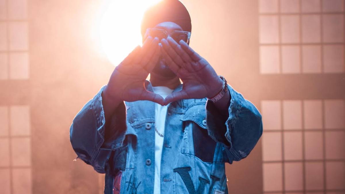 मशहूर सिंगर का एक्सीडेंट, मुंबई में मेगा अवॉर्ड शो से पहले लंदन में हुआ बड़ा हादसा, अस्पताल में भर्ती