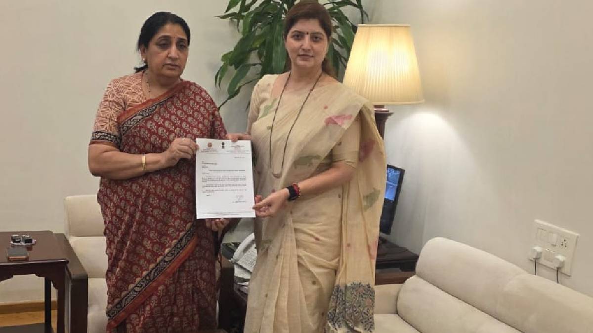 महाराष्ट्र राज्य महिला आयोग की अध्यक्ष रुपाली चाकणकर ने दिया इस्तीफा, सीएम को लिखे पत्र में वजह भी बताई