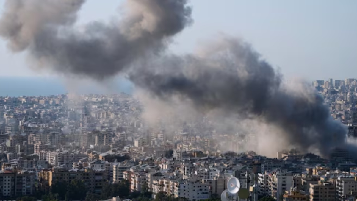 मिडिल ईस्ट युद्ध: गुजरात आ रहे थाई कार्गो शिप पर होर्मुज स्ट्रेट में हुआ हमला, लगी भीषण आग, बचाए गए 20 क्रू मेंबर