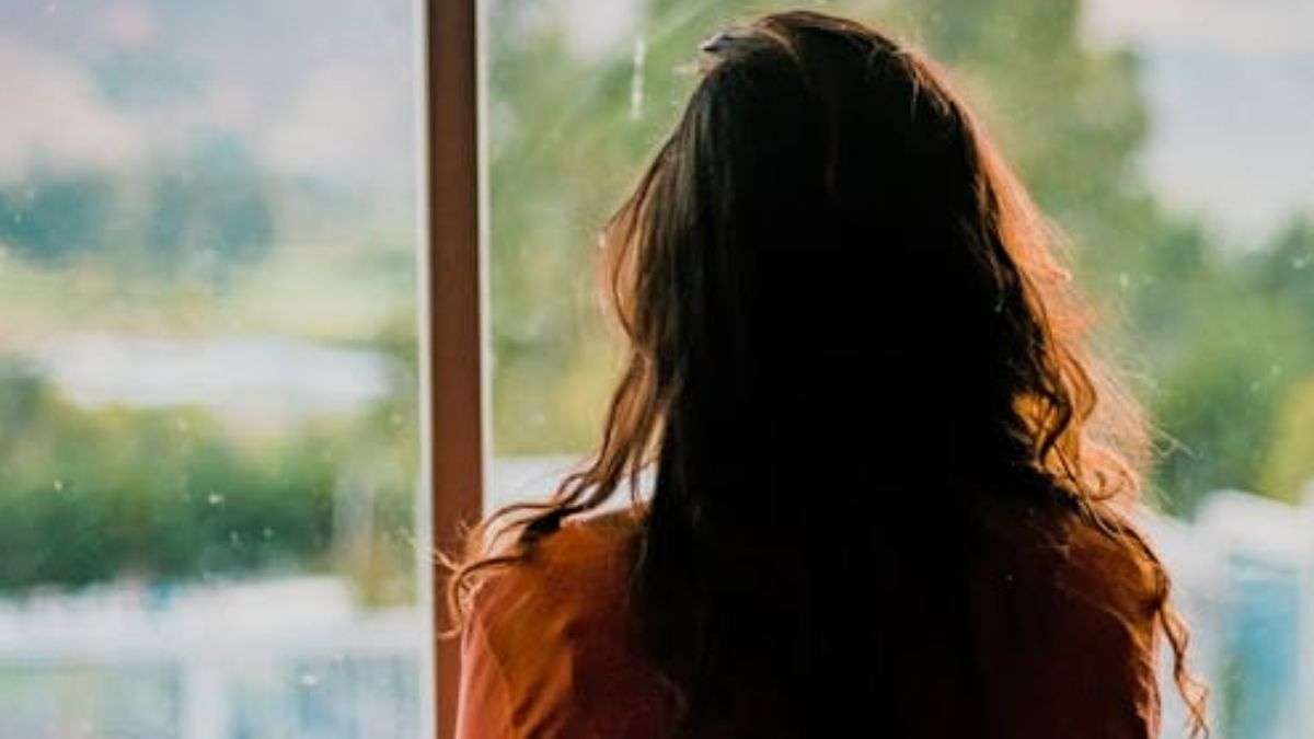 डॉक्टर ने बेहोश करके बना लिया युवती का अश्लील वीडियो, 14 महीने तक किया बलात्कार; पीड़िता ने सुनाई आपबीती