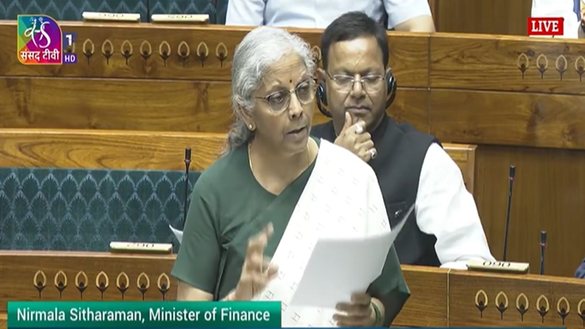 फाइनेंस बिल 2026 लोकसभा में पास, सरकार ने जोड़े 32 अहम संशोधन, जानें पूरी डिटेल