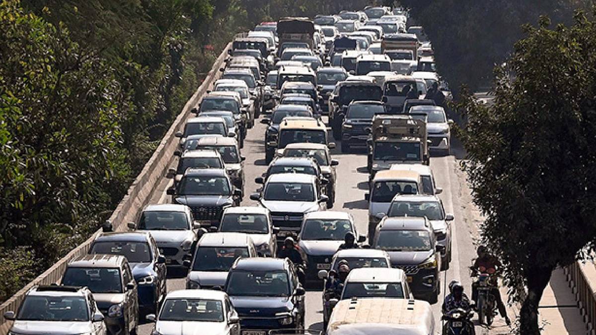 पीएम मोदी के नोएडा दौरे की वजह से शनिवार को कई जगहों पर रूट रहेगा डायवर्ट, वाहन चालकों के लिए ट्रैफिक एडवाइजरी