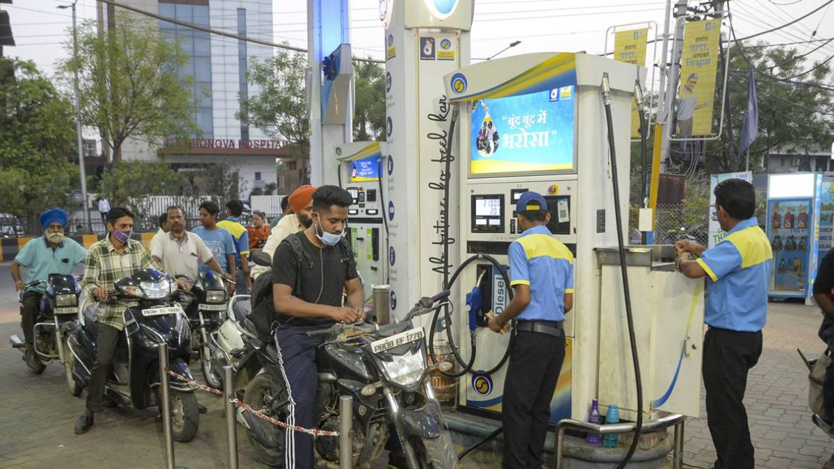 भारत में अभी पेट्रोल-डीजल की कीमतों में बढ़ोतरी की जरूरत नहीं, देश के पास उपलब्ध है पर्याप्त भंडार