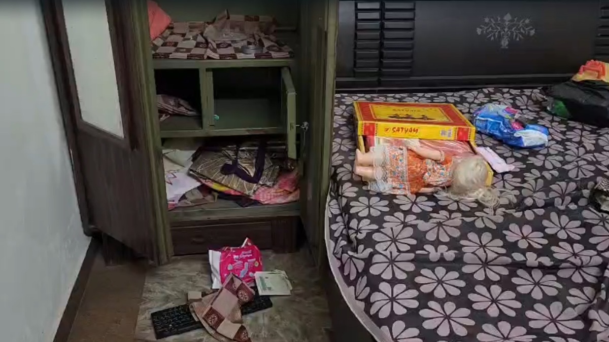 'होली मिलन' के बहाने घर में घुसे बदमाश, कारोबारी दंपति को बनाया बंधक, लाखों के जेवर-कैश ले उड़े