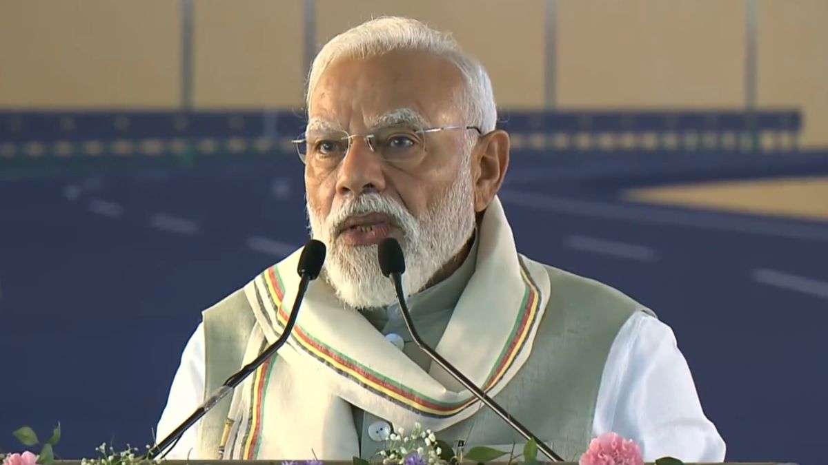 LIVE: 'साउथ-ईस्ट एशिया के देशों से जोड़ने का ब्रिज बन रहा उत्तर-पूर्व भारत', सिलचर में बोले PM मोदी