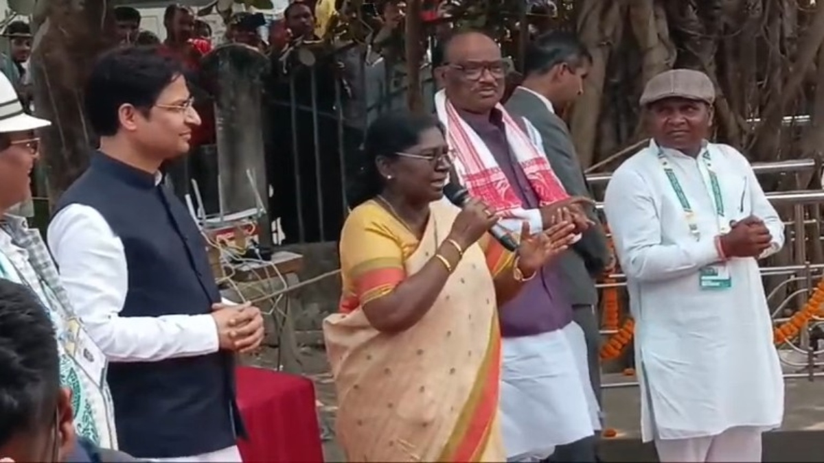 VIDEO: "किसी वजह से मुझसे नाराज़ होंगी, मेरी छोटी बहन हैं", राष्ट्रपति द्रौपदी मुर्मू ने CM ममता के लिए क्यों कहा?