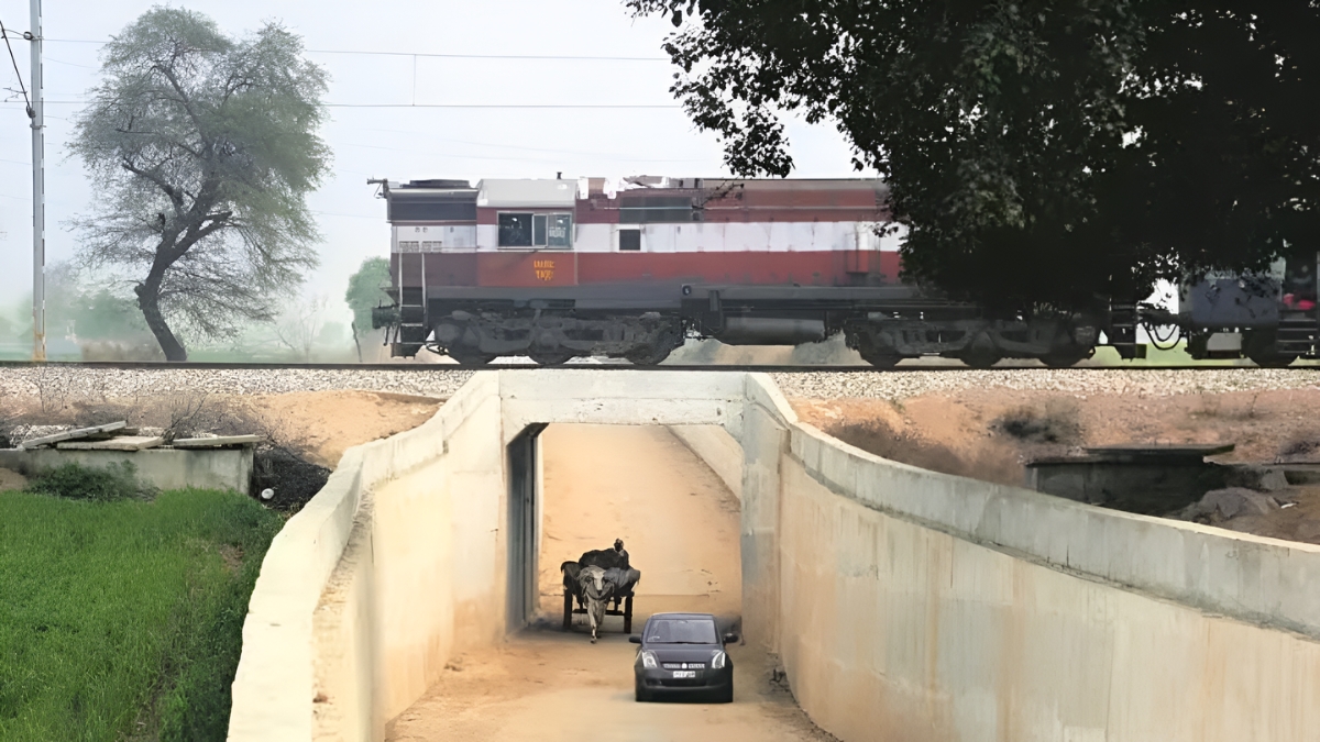 रेलवे का मास्टर प्लान: हर खतरनाक क्रॉसिंग पर बनेगी पुलिया, 12 घंटे में बनकर होगी तैयार