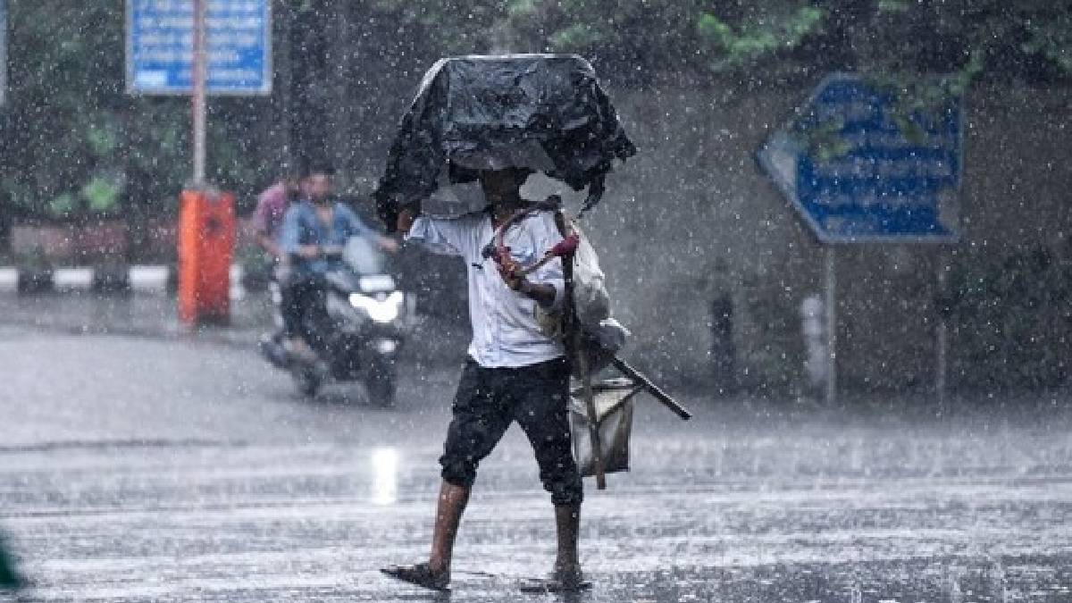 यूपी में तेज हवाओं के साथ होने वाली है बारिश, अयोध्या-वाराणसी समेत कई जिलों में पड़ सकते हैं ओले, येलो अलर्ट जारी