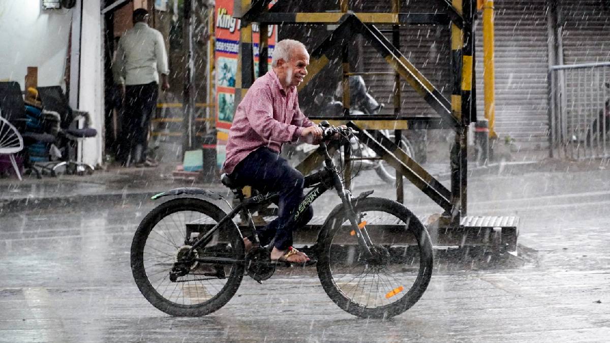 यूपी-बिहार से लेकर राजस्थान तक बिगड़ेगा मौसम, आंधी, बारिश के साथ ओलावृष्टि का अलर्ट, जानिए IMD का ताजा अपडेट