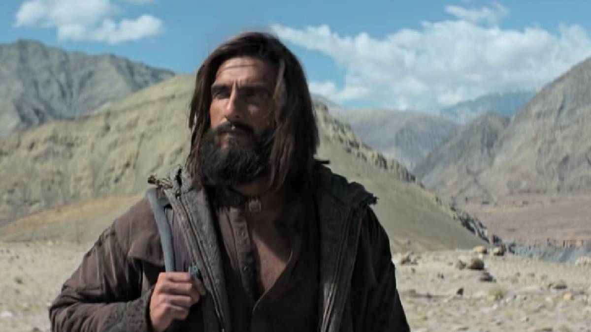 Video: धुरंधर 2 की सफलता के बीच 5 करोड़ी कार में निकले रणवीर सिंह, देखते ही फैन्स ने दिया स्टार ट्रीटमेंट