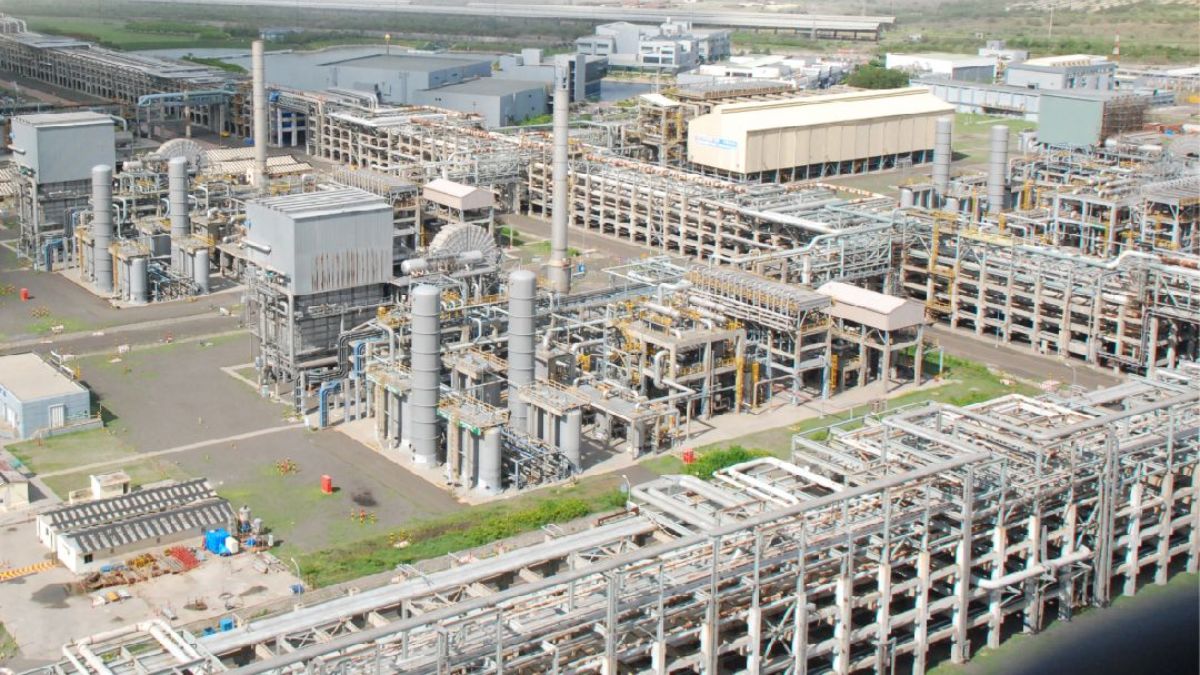 रिलायंस ने जामनगर रिफाइनरी में बढ़ाया LPG का उत्पादन, कंपनी बोली- सरकार की गाइडलाइंस का किया जा रहा है पालन