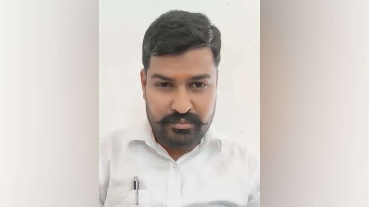 मध्य प्रदेश: PM मोदी की मिमिक्री करना टीचर को पड़ा महंगा, VIDEO वायरल होने के बाद किया गया निलंबित