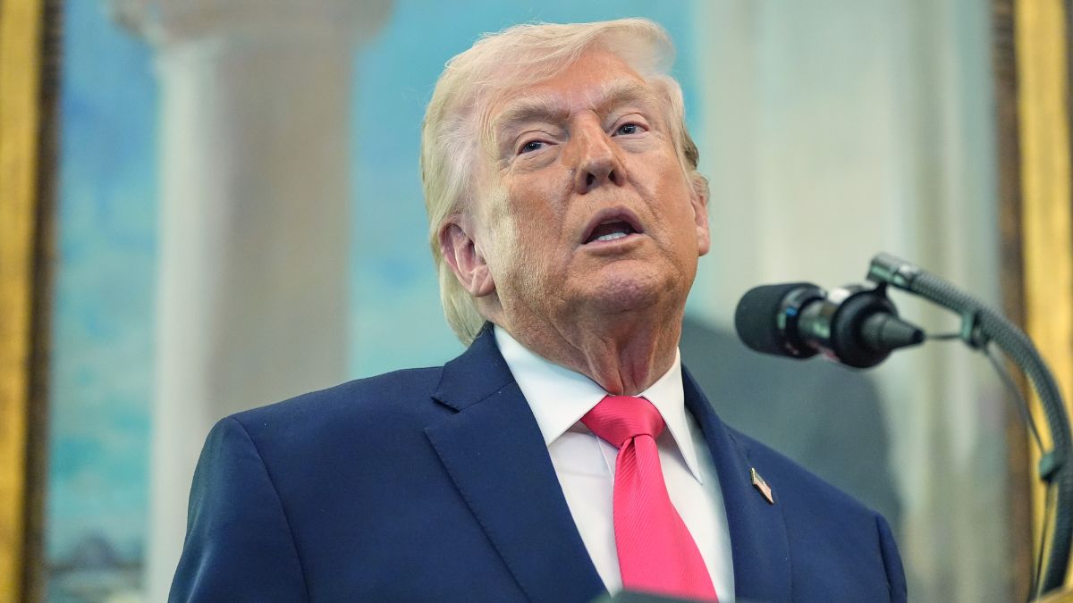 Iran US War: ईरान से बात नहीं बनी तो ट्रंप करेंगे “फाइनल ब्लो”, होर्मुज खुलवाने और खार्ग द्वीप पर कब्जे का प्लान