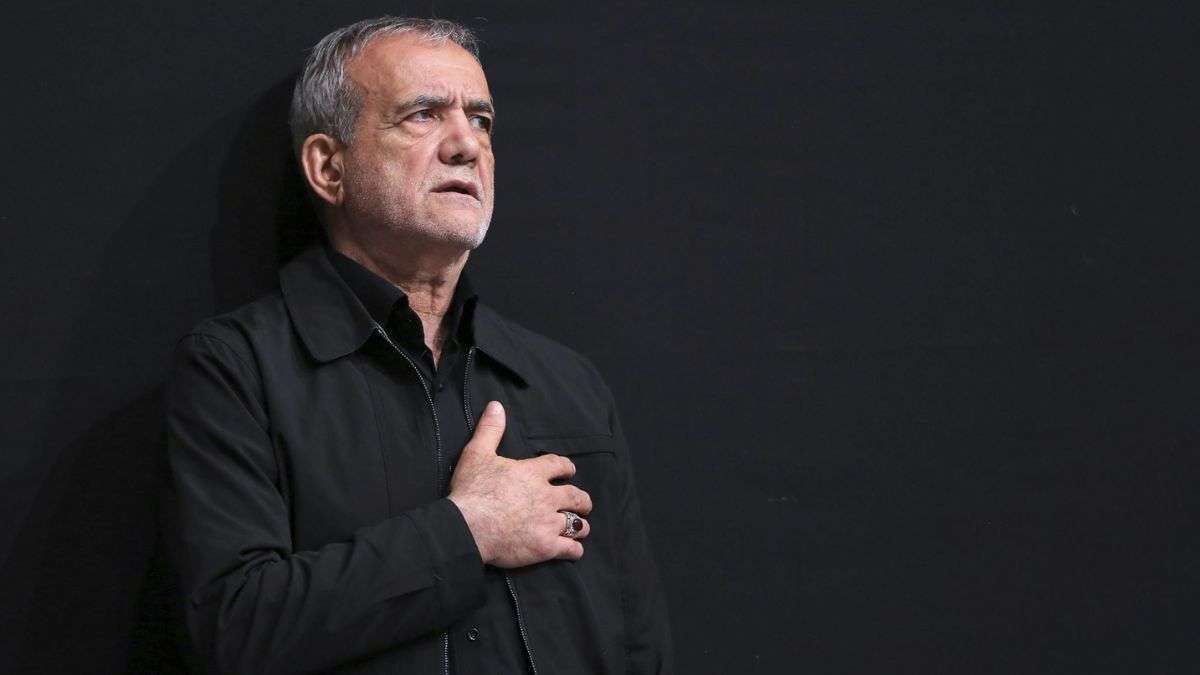 ईरान के राष्ट्रपति ने पड़ोसी देशों से मांगी माफी, सरेंडर करने पर भी दिया बड़ा बयान