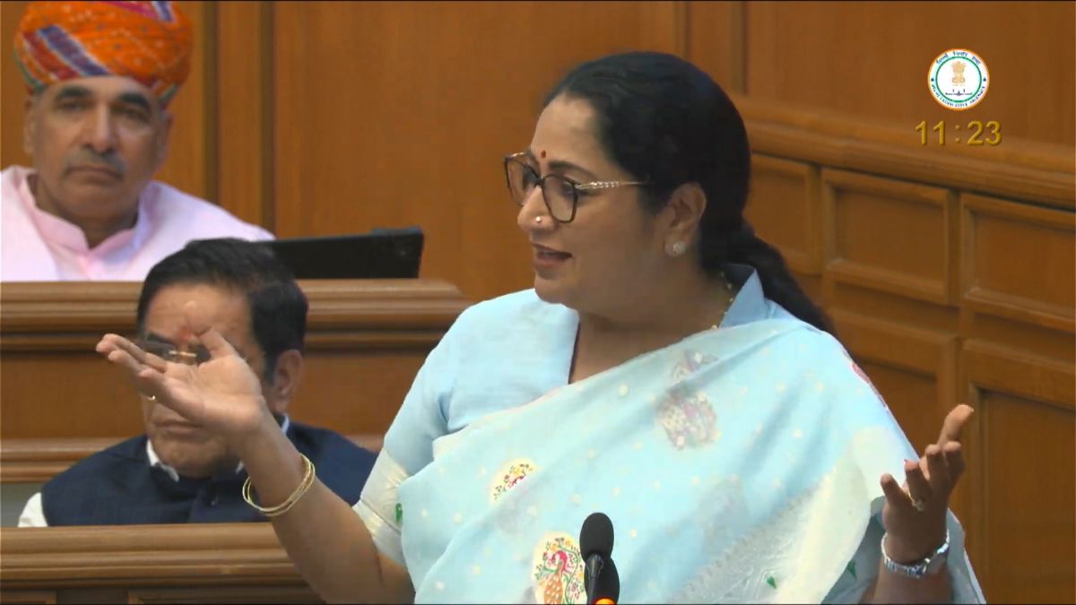 Delhi Budget Live: सीएम रेखा गुप्ता पेश कर रही हैं दिल्ली का बजट, कई बड़े ऐलान