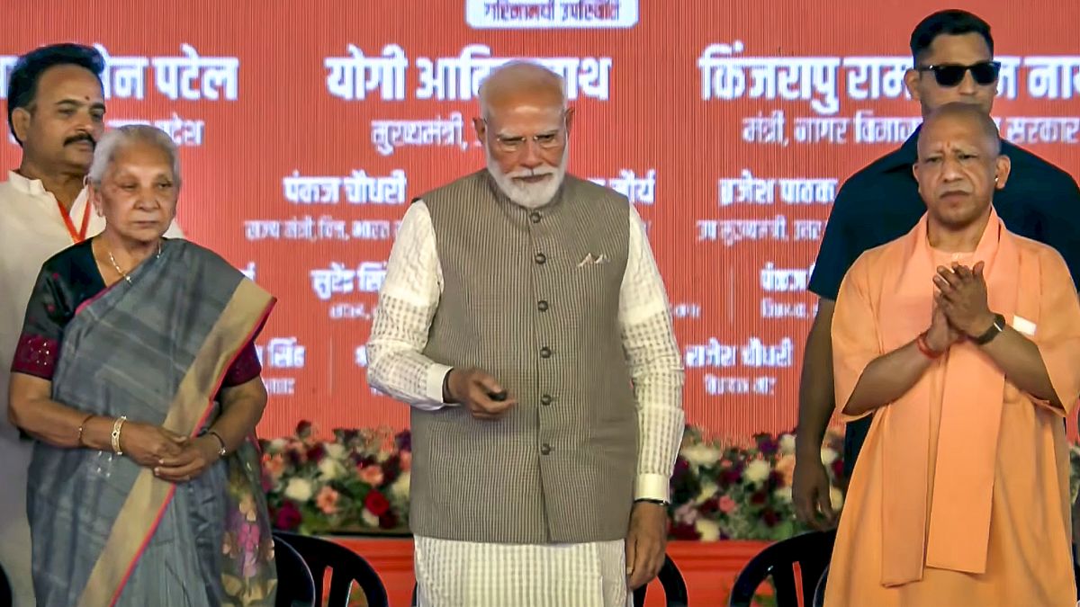PM मोदी ने देश को सौंपा 'यूपी का जेवर', बताया- "नौजवानों के भविष्य को नई उड़ान देने वाला काम"