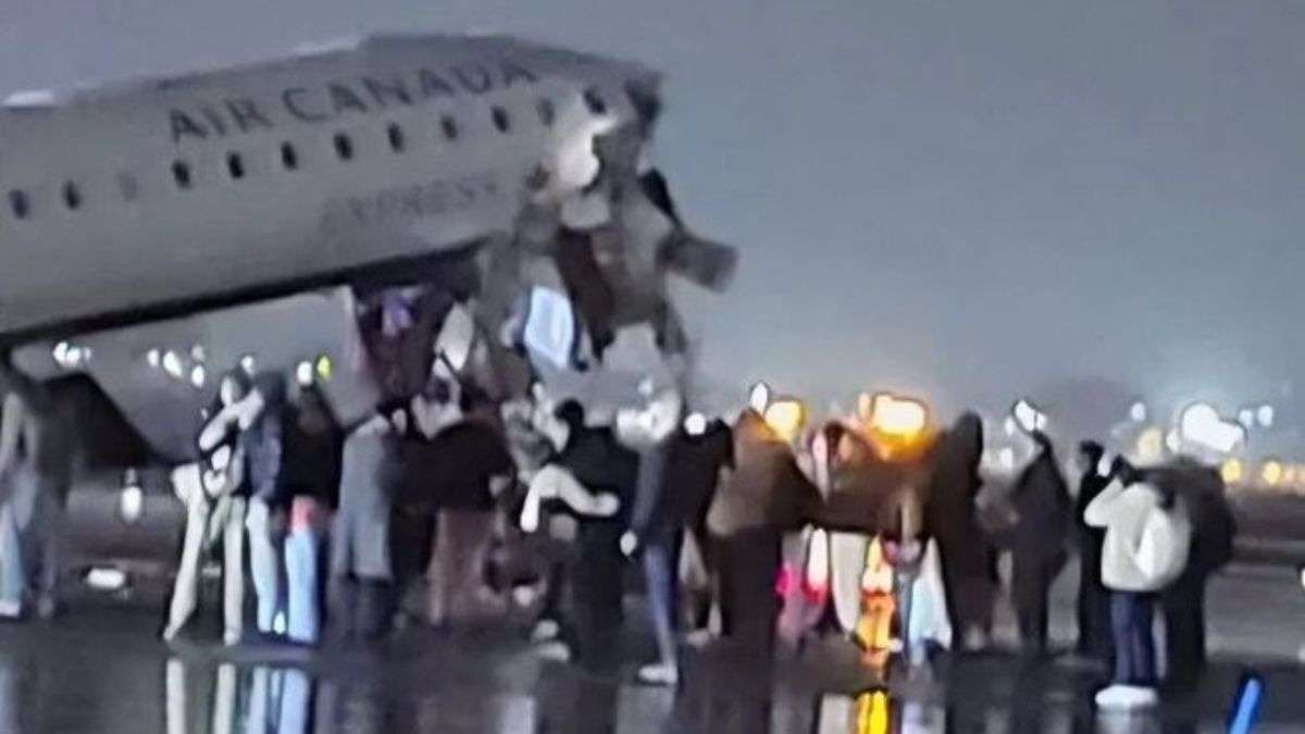 न्यूयॉर्क के LaGuardia Airport पर दिल दहलाने वाला हादसा, रन-वे पर ट्रक से टकराया विमान; मास कैजुअल्टी घोषित