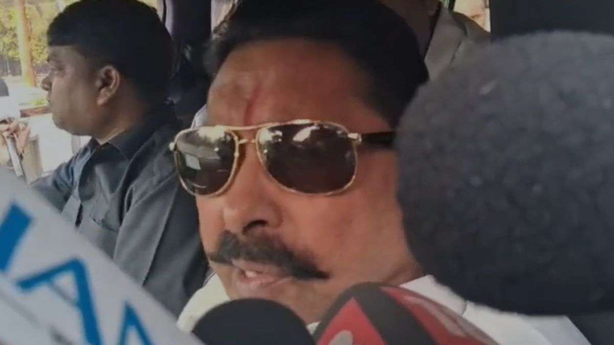 'प्रणाम किए और चल दिए',  CM से मिले अनंत सिंह, MLC पद से कल इस्तीफा देंगे नीतीश