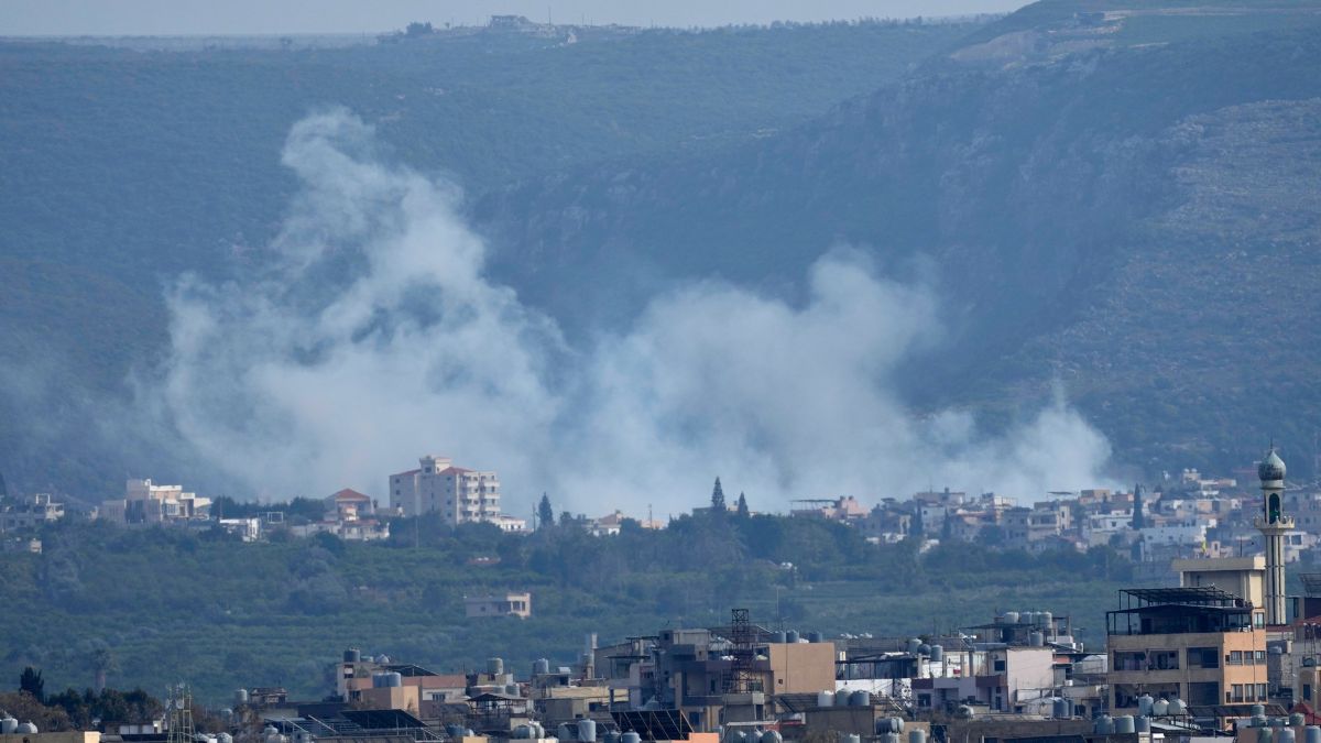 क्या 'ताबूत' की चेतावनी के बीच अमेरिका ईरान पर ज़मीनी हमला करेगा? समझिए डोनाल्ड ट्रंप का असली गेम प्लान