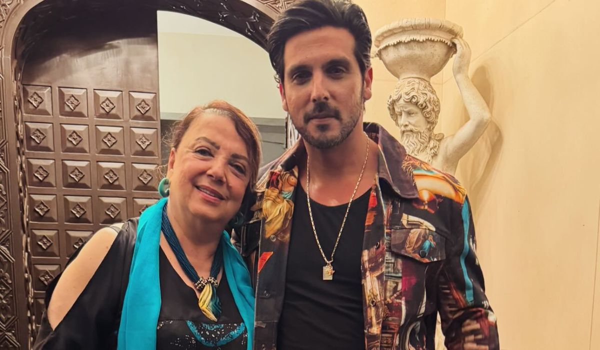 मां जरीन खान के हिंदू रीति-रिवाजों से अंतिम संस्कार करने पर हुए थे ट्रोल, अब जायेद खान ने तोड़ी चुप्पी