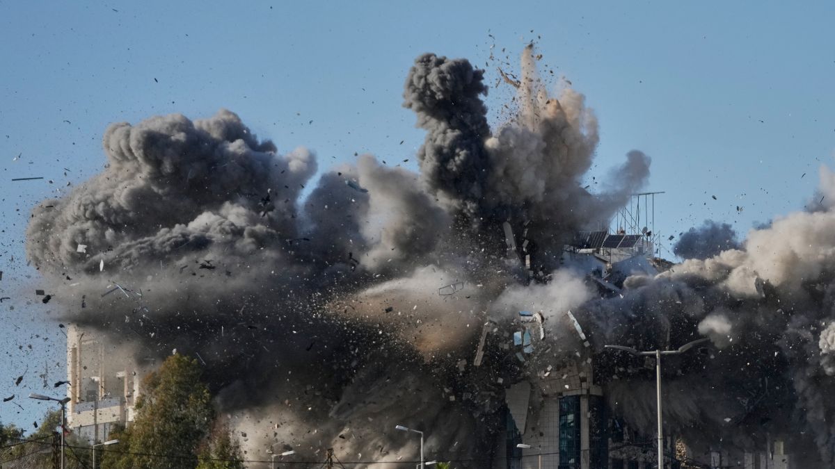 ईरान अब एप्पल, माइक्रोसॉफ्ट जैसी अमेरिकी कंपनियों को बनाएगा निशाना, कर्मचारियों को दफ्तर छोड़ने का अल्टीमेटम