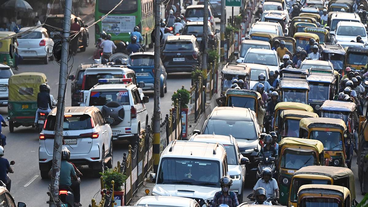 लखनऊ में रमजान के आखिरी जुमा पर कई सड़कों पर रहेगा डायवर्जन, जाम से बचने के लिए फॉलो करें ट्रैफिक एडवाइजरी