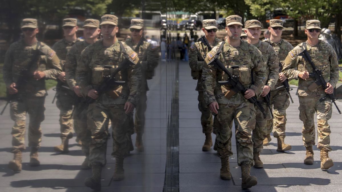 Iran-US War: ईरान के खिलाफ हफ्तों तक चलने वाले जमीनी ऑपरेशन की तैयारी में जुटा अमेरिका, भयावह हो सकती है जंग