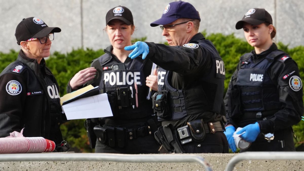 अमेरिका में भारतीयों ने ऐसे किया वीजा स्कीम में फ्रॉड, सुविधा दुकानों पर रचा नकली सशस्त्र डकैती का मंचन