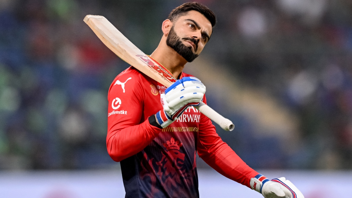 भुवनेश्वर कुमार की यॉर्कर पर बिगड़ा विराट कोहली का बैलेंस, नहीं समझ आई बॉल; देखें VIDEO