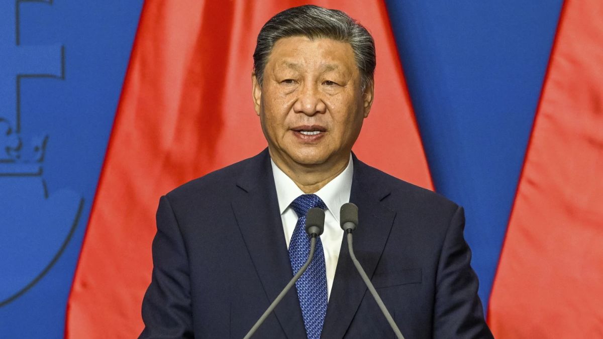 अब नेपाल-चीन में हो गया तनाव, जानें लोगों ने क्यों जलाई चीनी राष्ट्रपति शी जिनपिंग की किताब?